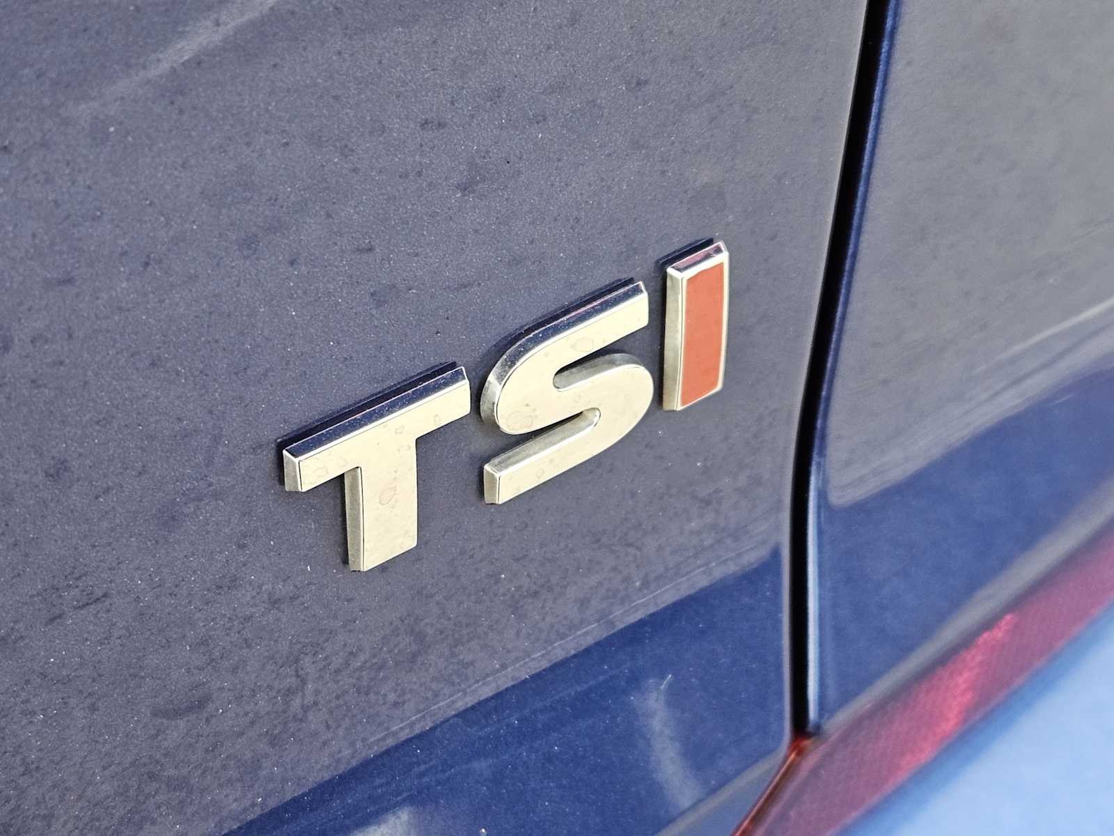 Thumbnail: 2017 Volkswagen Passat - 12