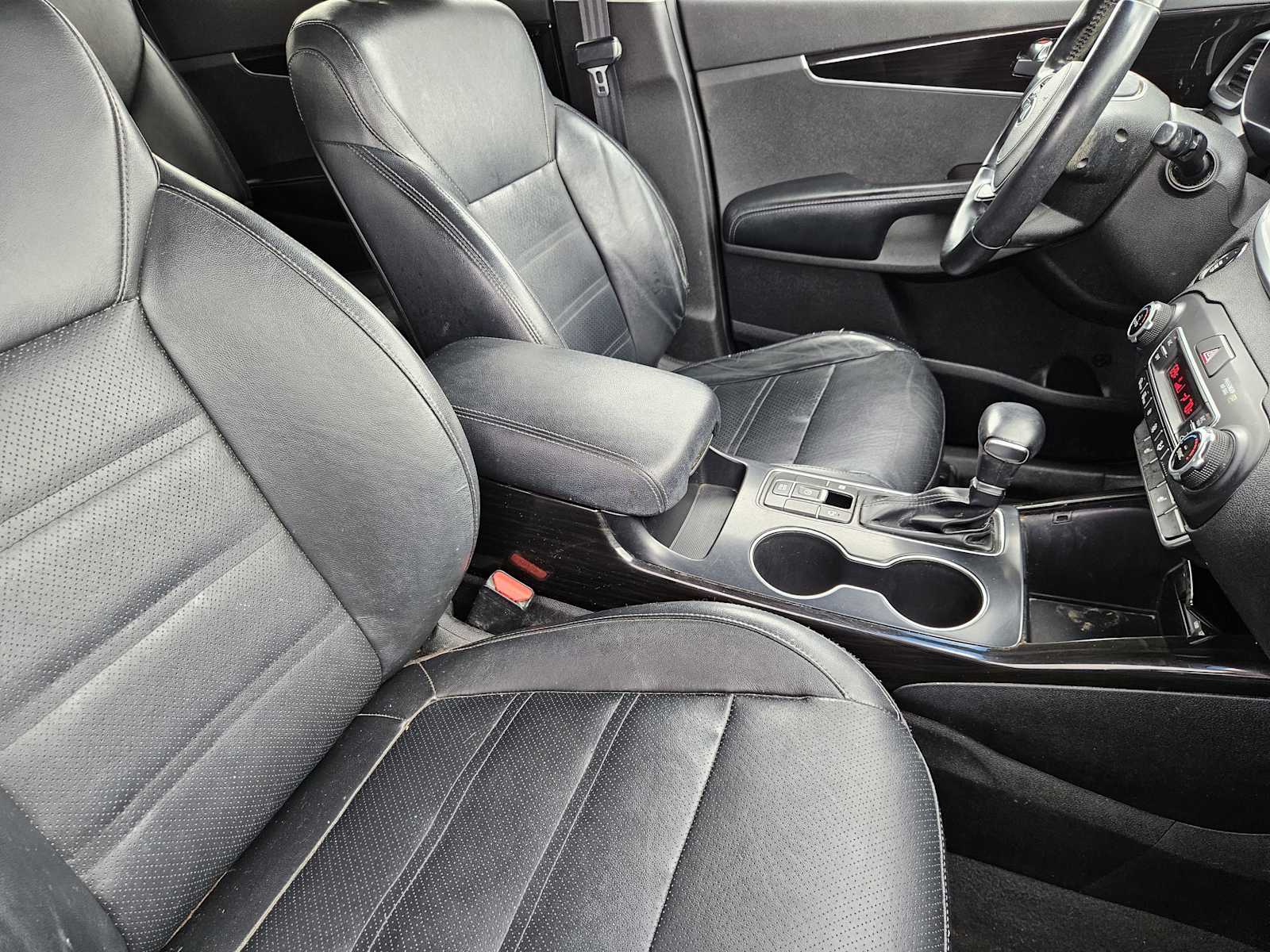 Thumbnail: 2019 Kia Sorento - 14