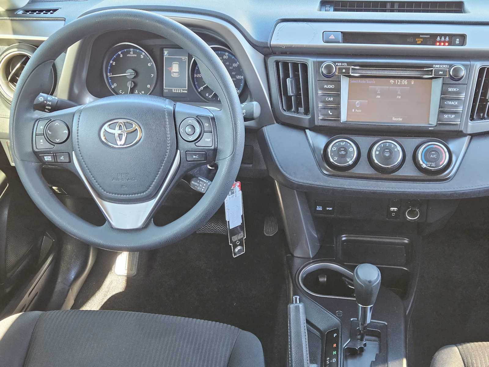 Thumbnail: 2018 Toyota RAV4 - 24