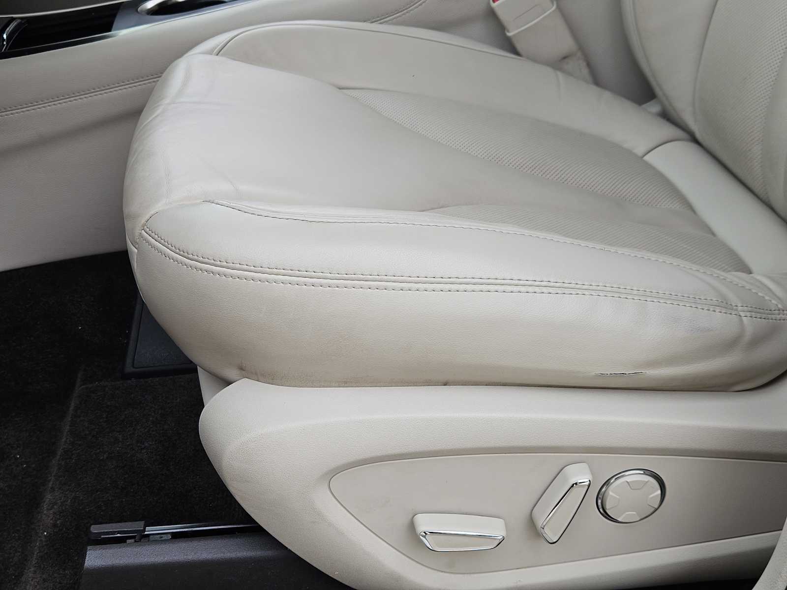 Thumbnail: 2018 Lincoln MKC - 24