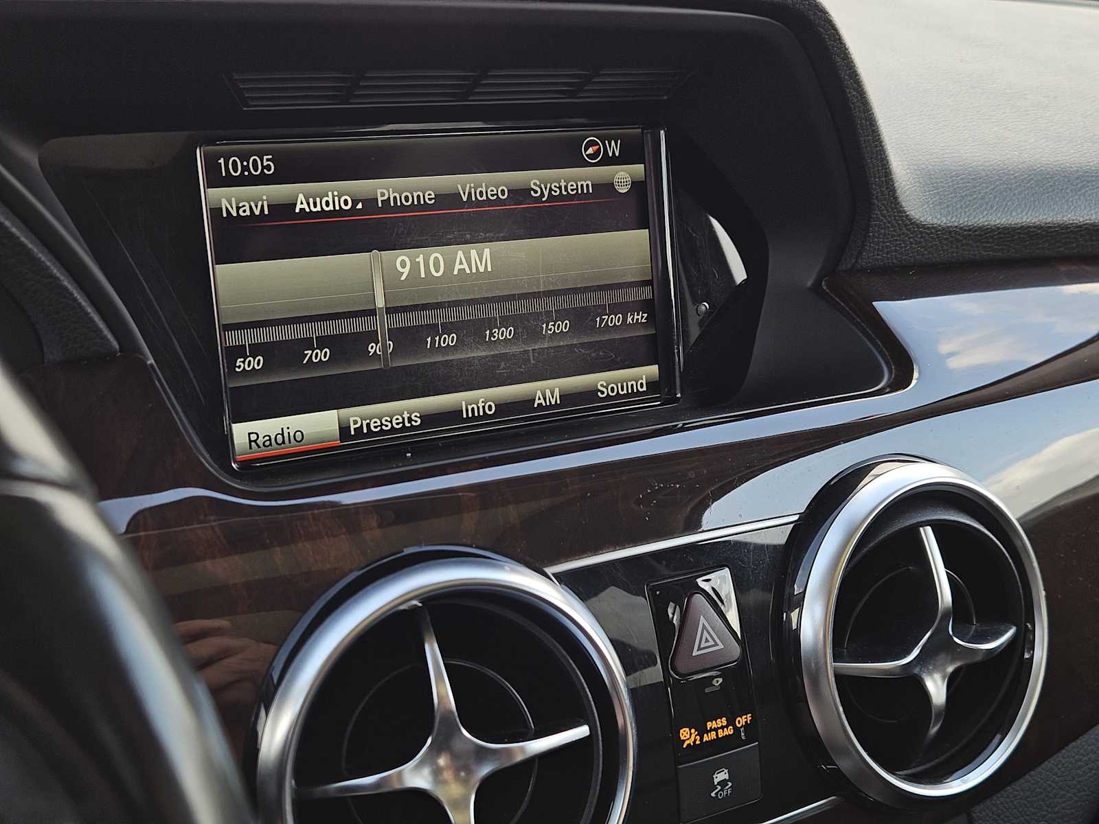 Thumbnail: 2015 Mercedes-Benz GLK - 17