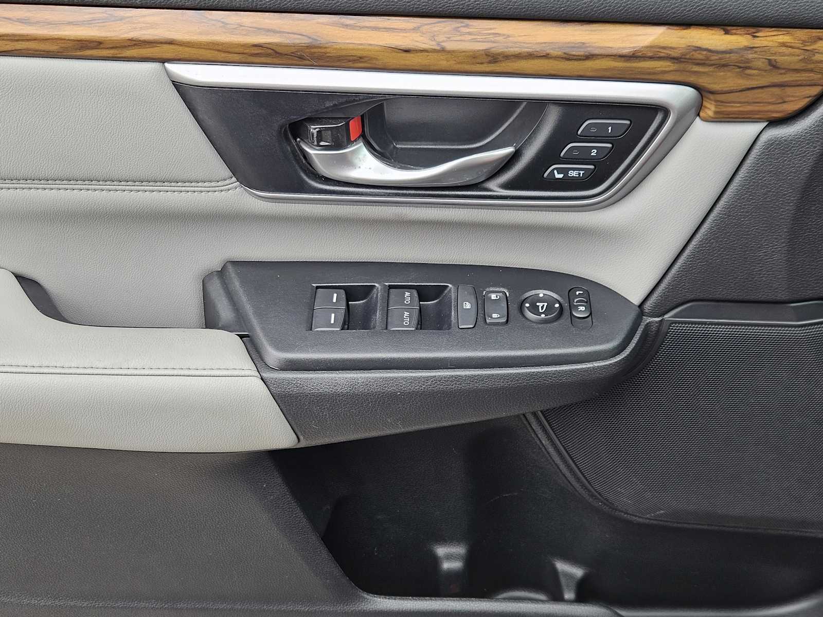 Thumbnail: 2018 Honda CR-V - 21