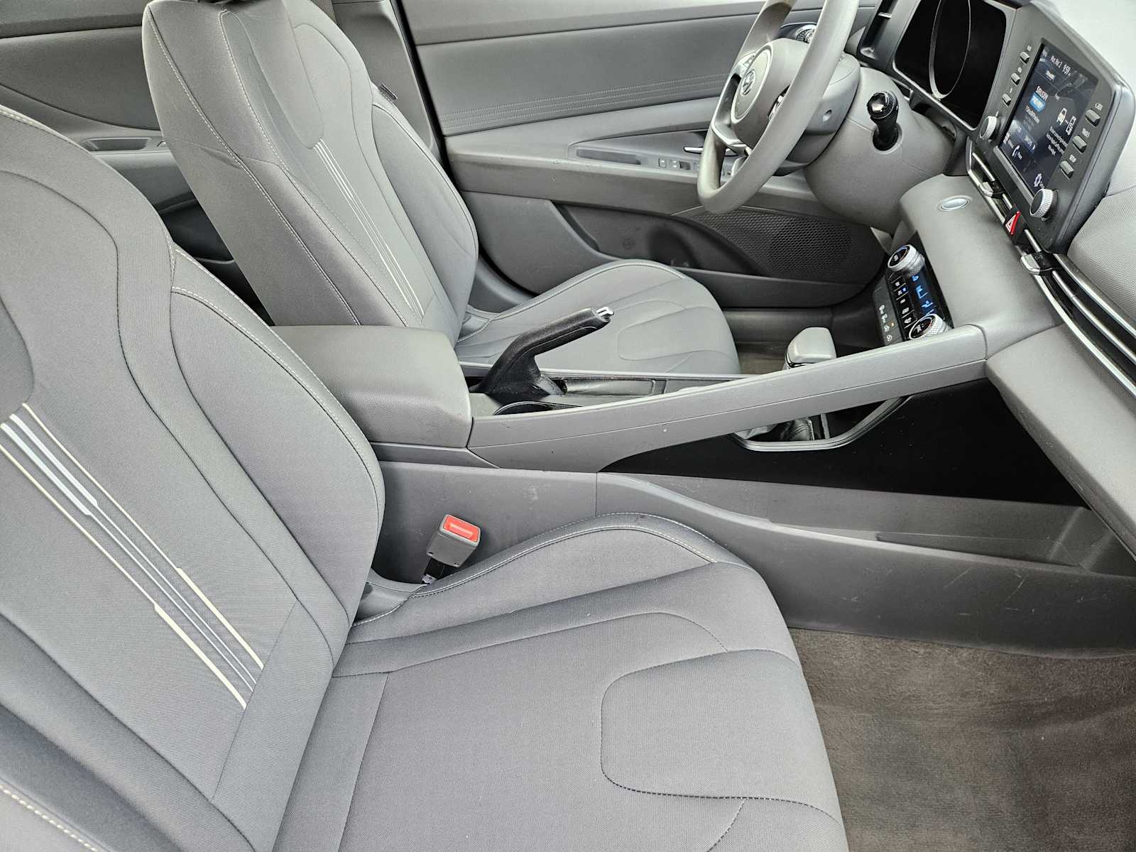 Thumbnail: 2022 Hyundai Elantra - 13