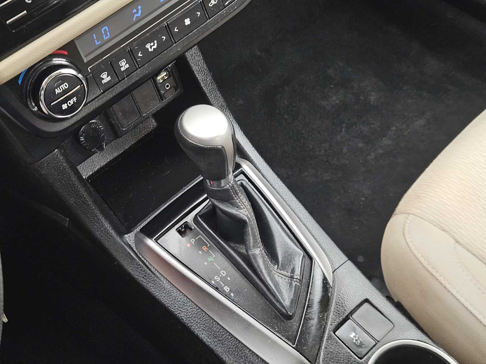 Thumbnail: 2014 Toyota Corolla - 21