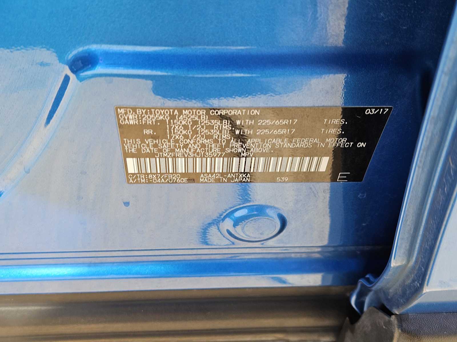 Thumbnail: 2017 Toyota RAV4 - 30