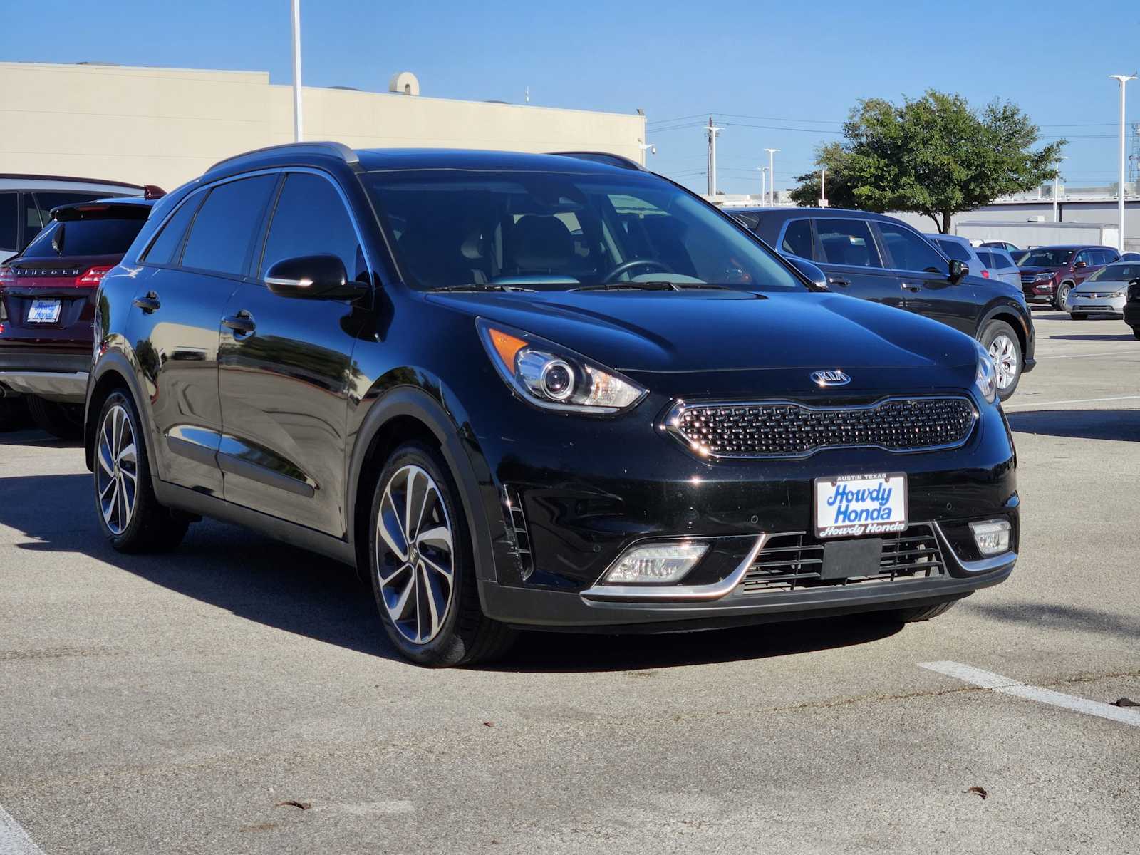 Thumbnail: 2018 Kia Niro - 3