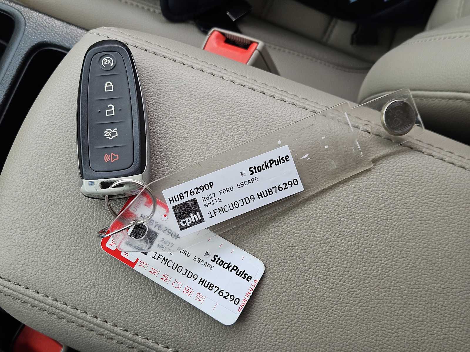 Thumbnail: 2017 Ford Escape - 33