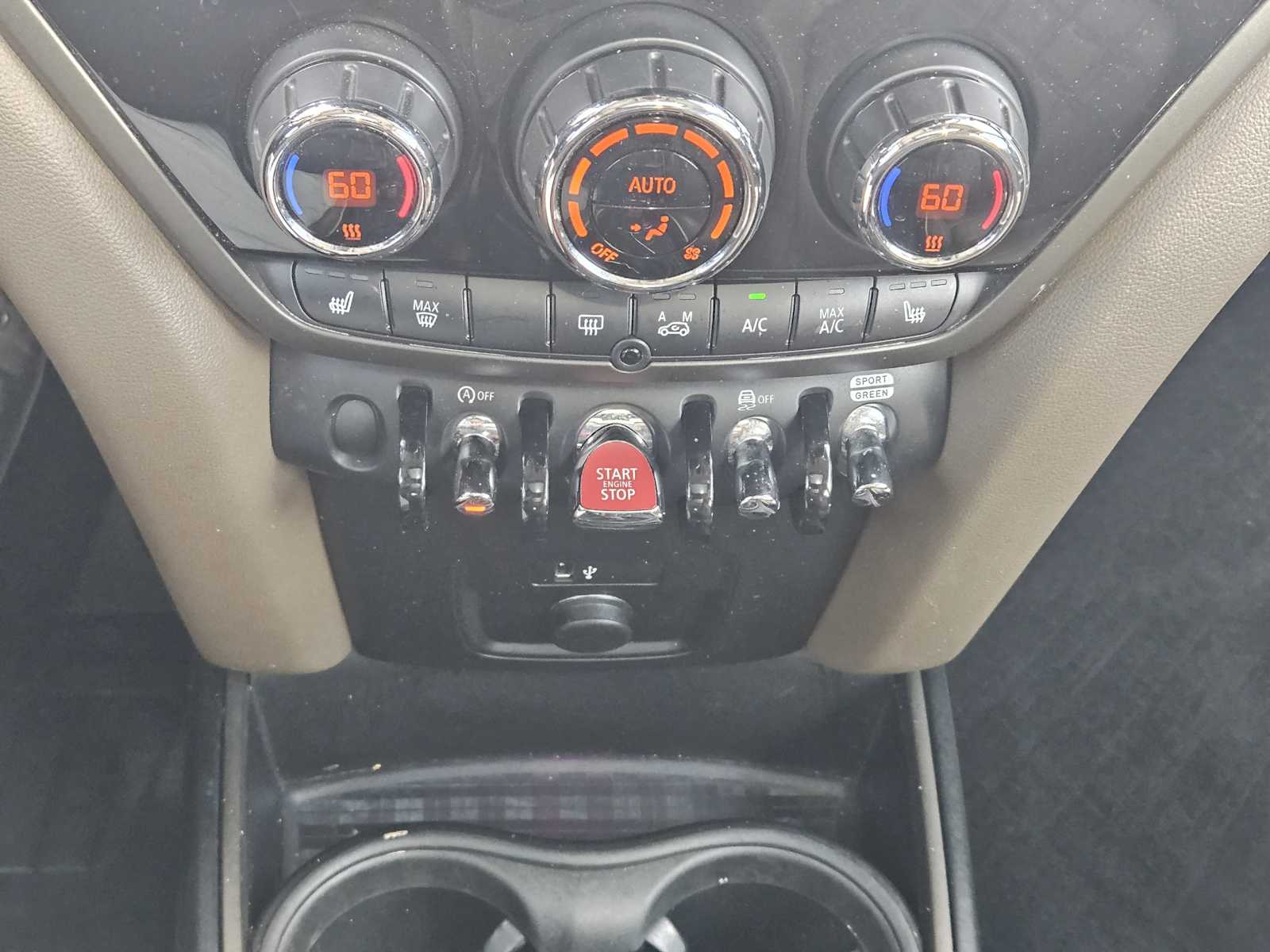 Thumbnail: 2019 MINI Cooper Countryman - 19