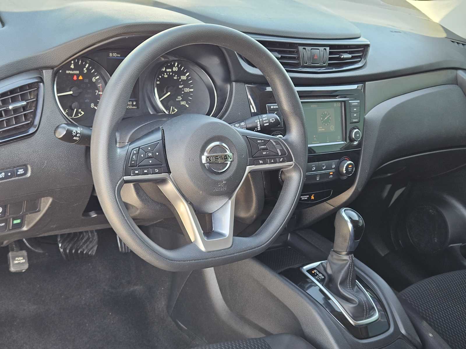 2020 Nissan Rogue Sport S photo 2