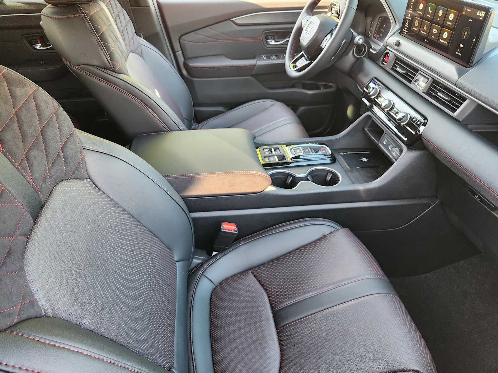 Thumbnail: 2026 Honda Pilot - 10