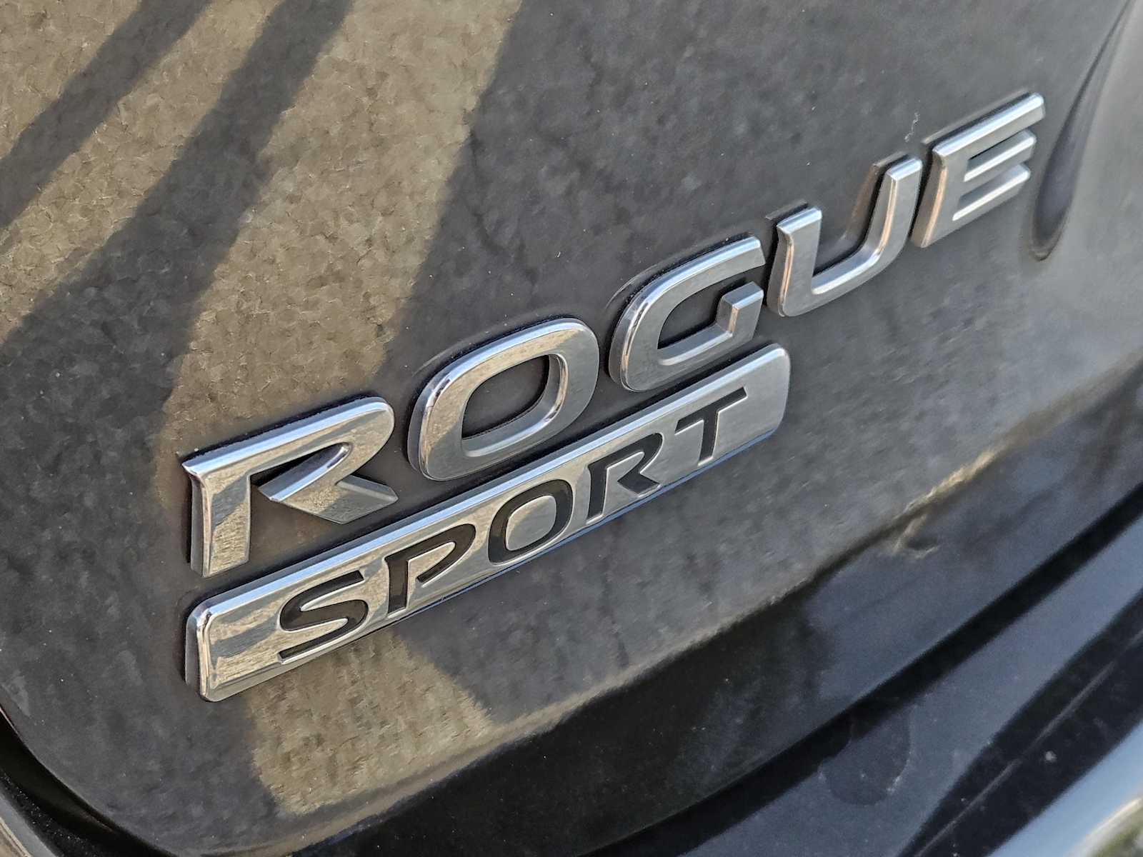 Thumbnail: 2020 Nissan Rogue Sport - 11