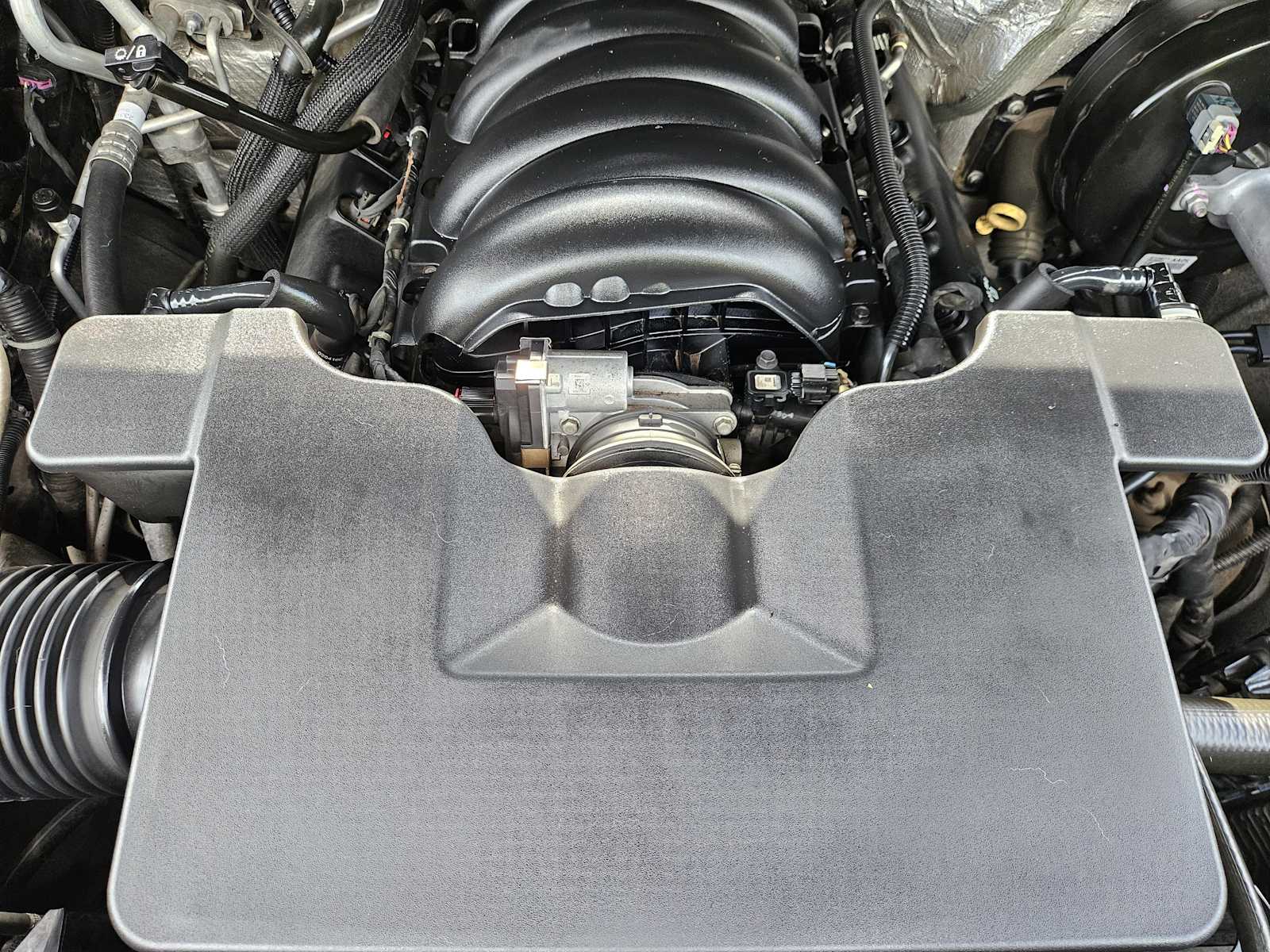 Thumbnail: 2016 Chevrolet Tahoe - 28