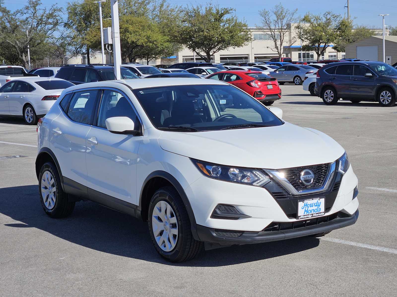 Thumbnail: 2020 Nissan Rogue Sport - 3