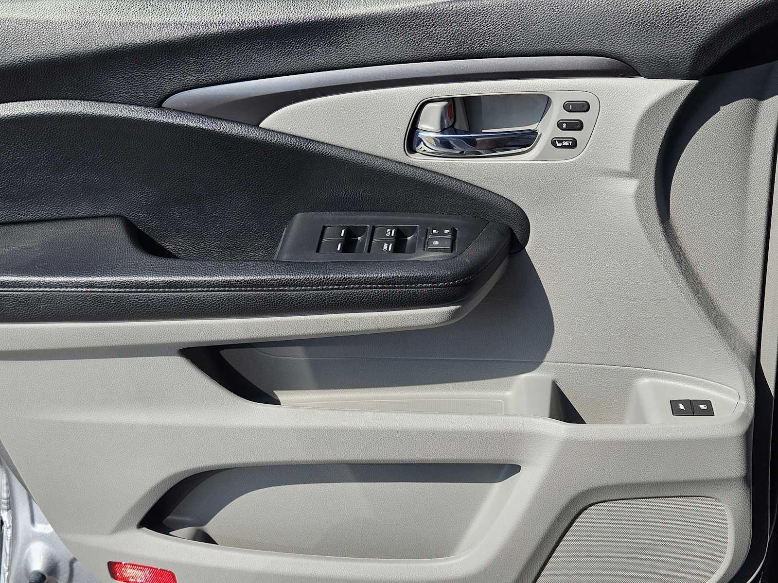 Thumbnail: 2022 Honda Pilot - 23