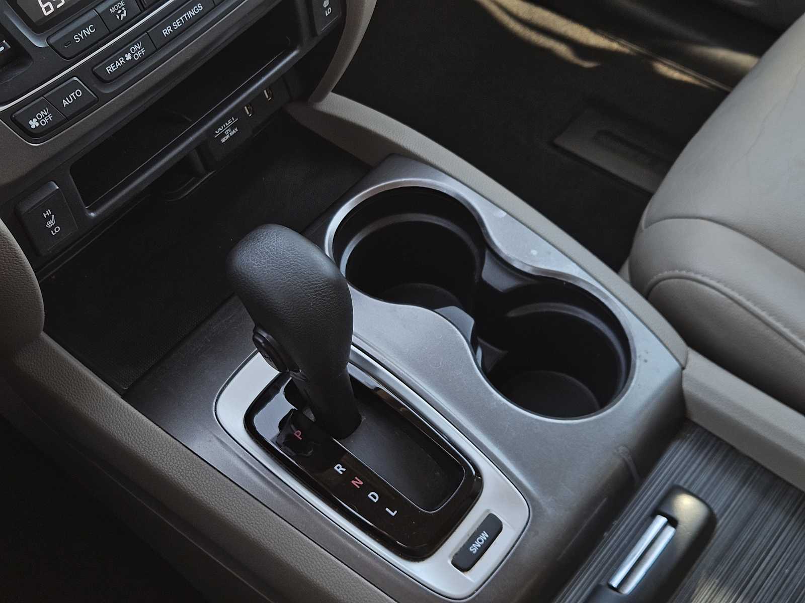 Thumbnail: 2016 Honda Pilot - 18