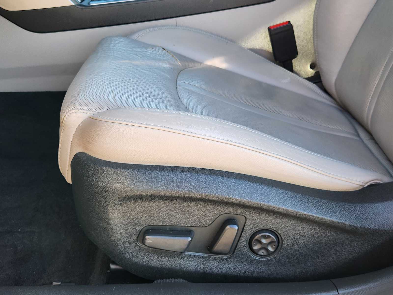 Thumbnail: 2015 Hyundai Sonata - 24