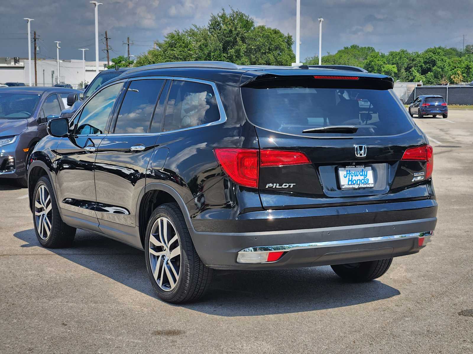 Thumbnail: 2017 Honda Pilot - 5