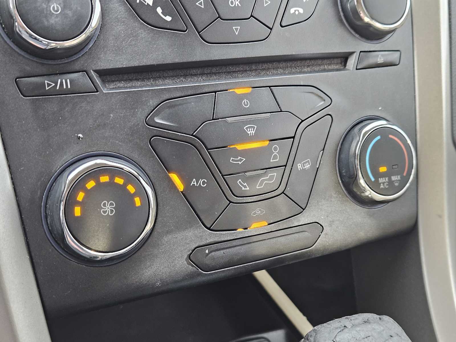 Thumbnail: 2015 Ford Fusion - 19