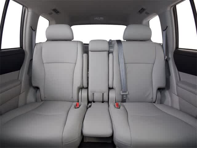 Thumbnail: 2013 Toyota Highlander - 17