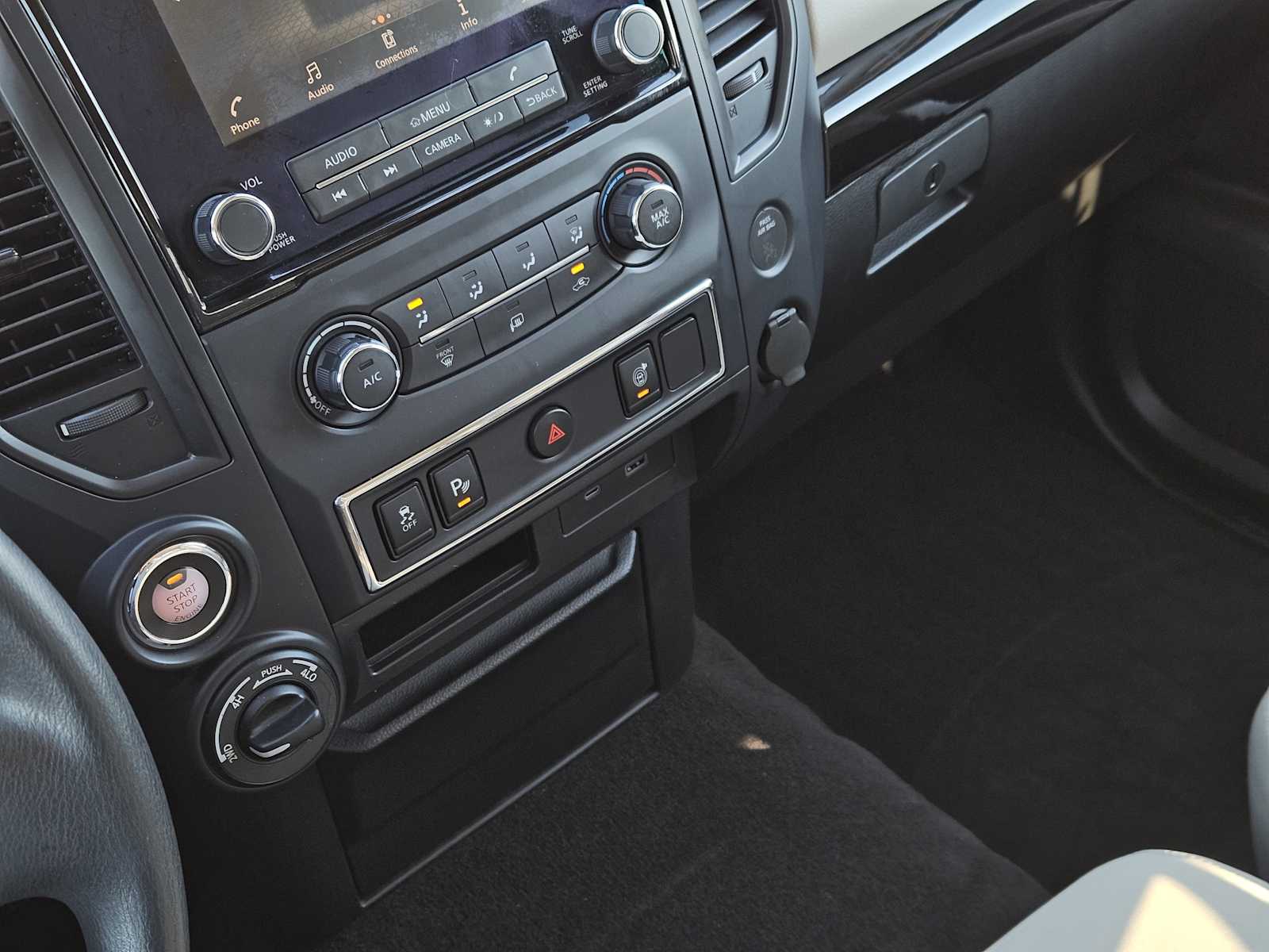 Thumbnail: 2022 Nissan Titan - 19