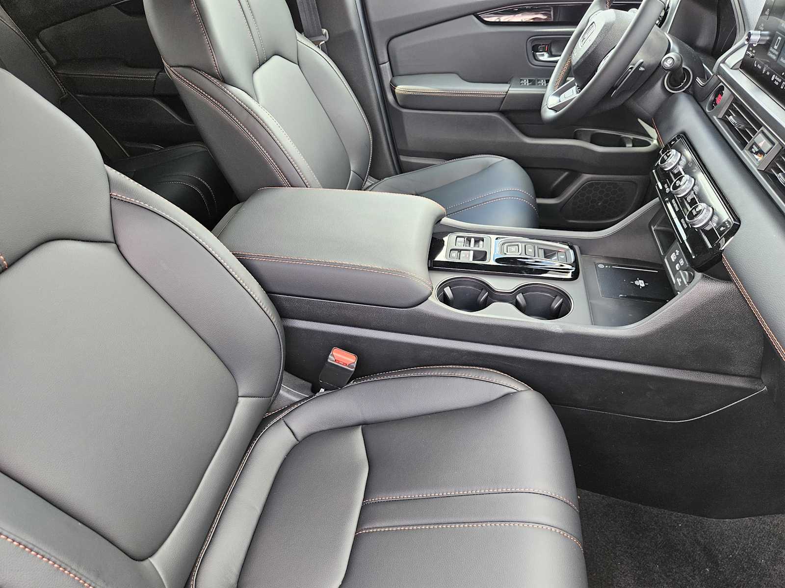 Thumbnail: 2025 Honda Pilot - 12