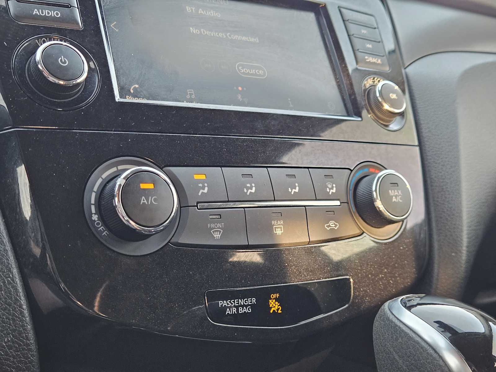 Thumbnail: 2020 Nissan Rogue Sport - 18