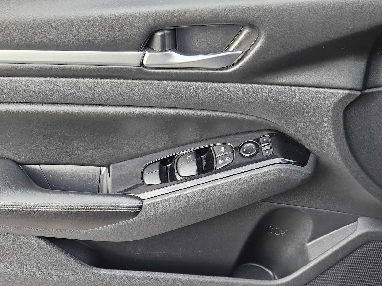 Thumbnail: 2023 Nissan Altima - 22