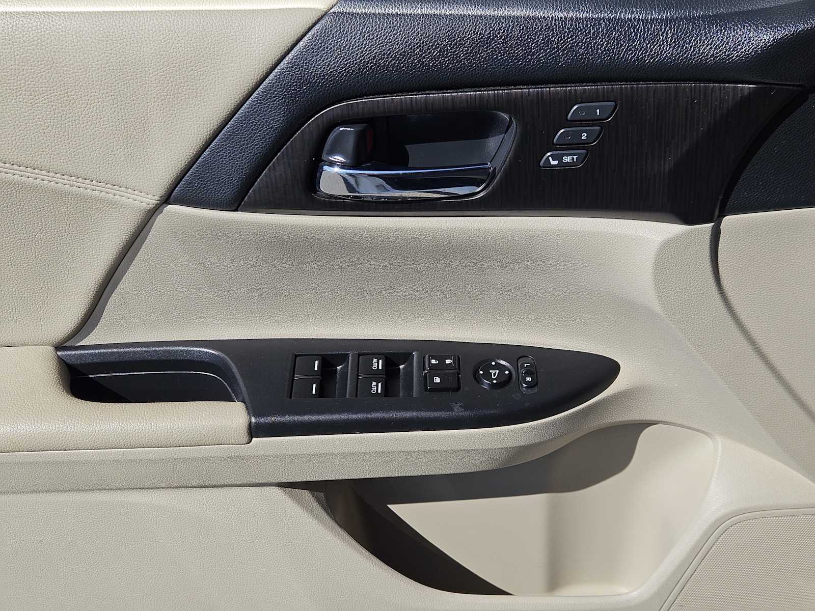 Thumbnail: 2013 Honda Accord - 22