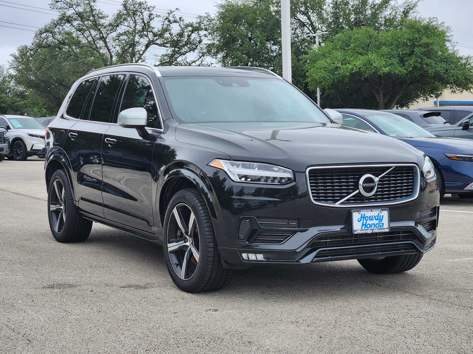 Thumbnail: 2019 Volvo XC90 - 3