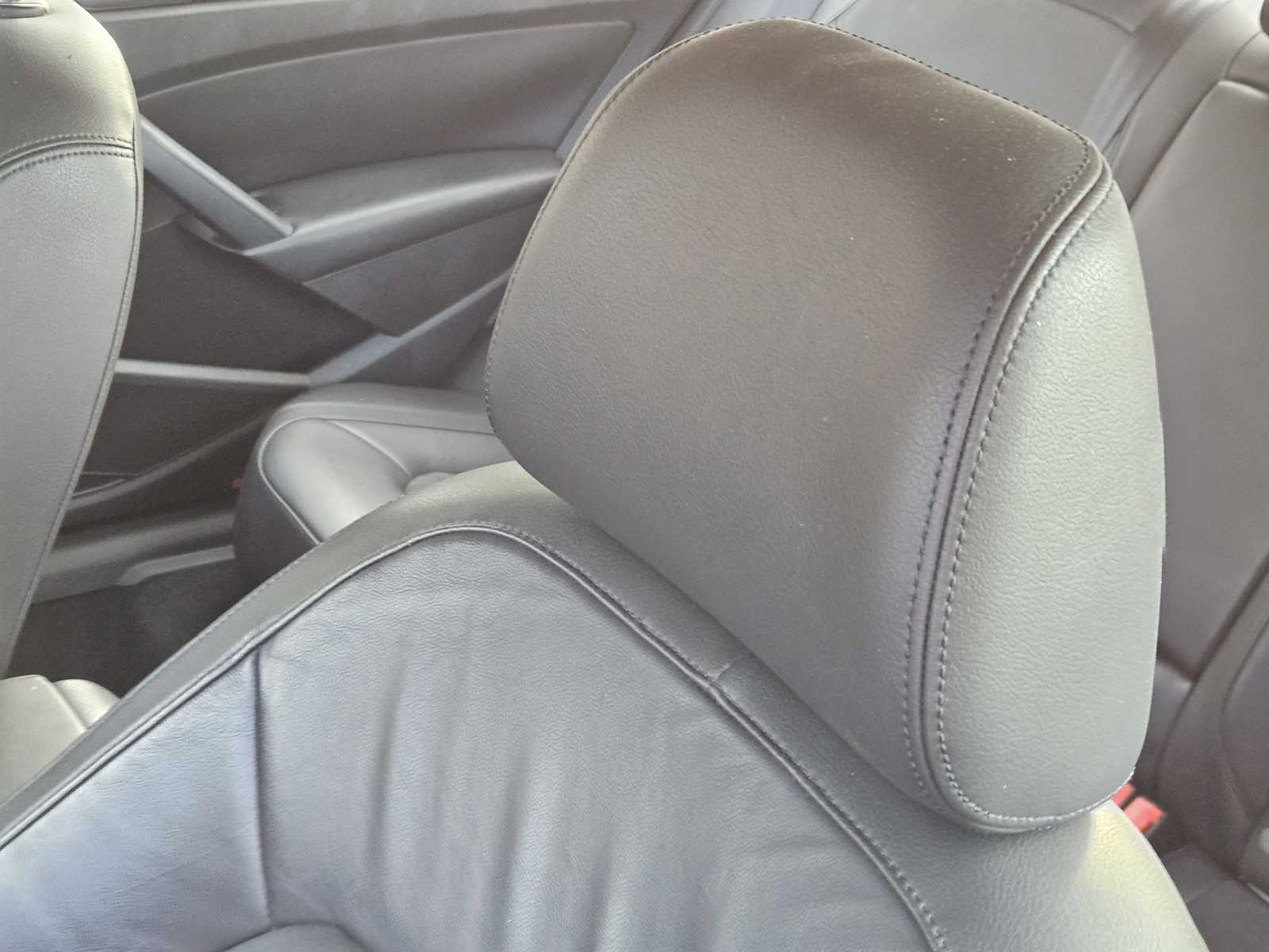 Thumbnail: 2014 Volkswagen Passat - 16