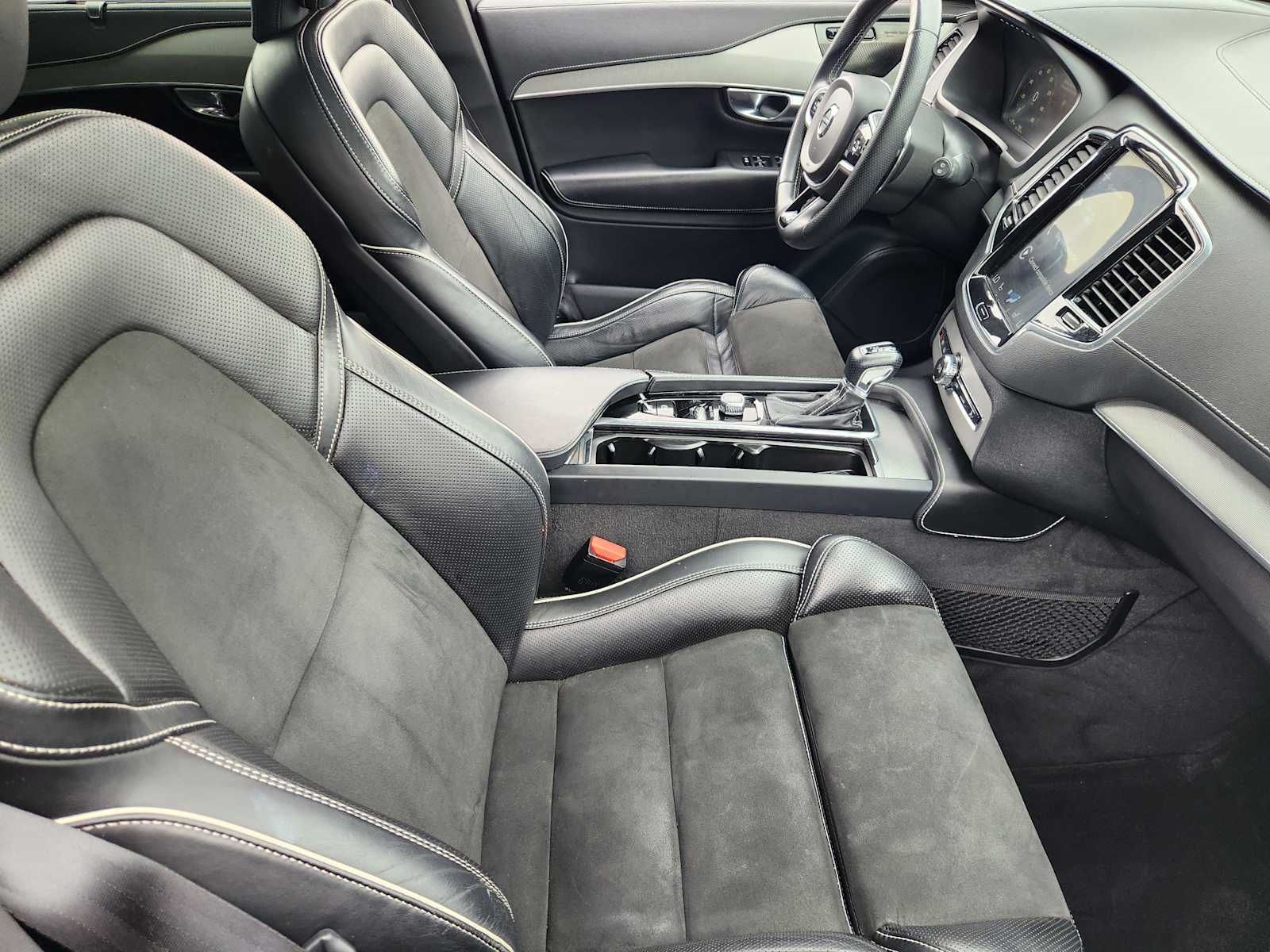 Thumbnail: 2019 Volvo XC90 - 14