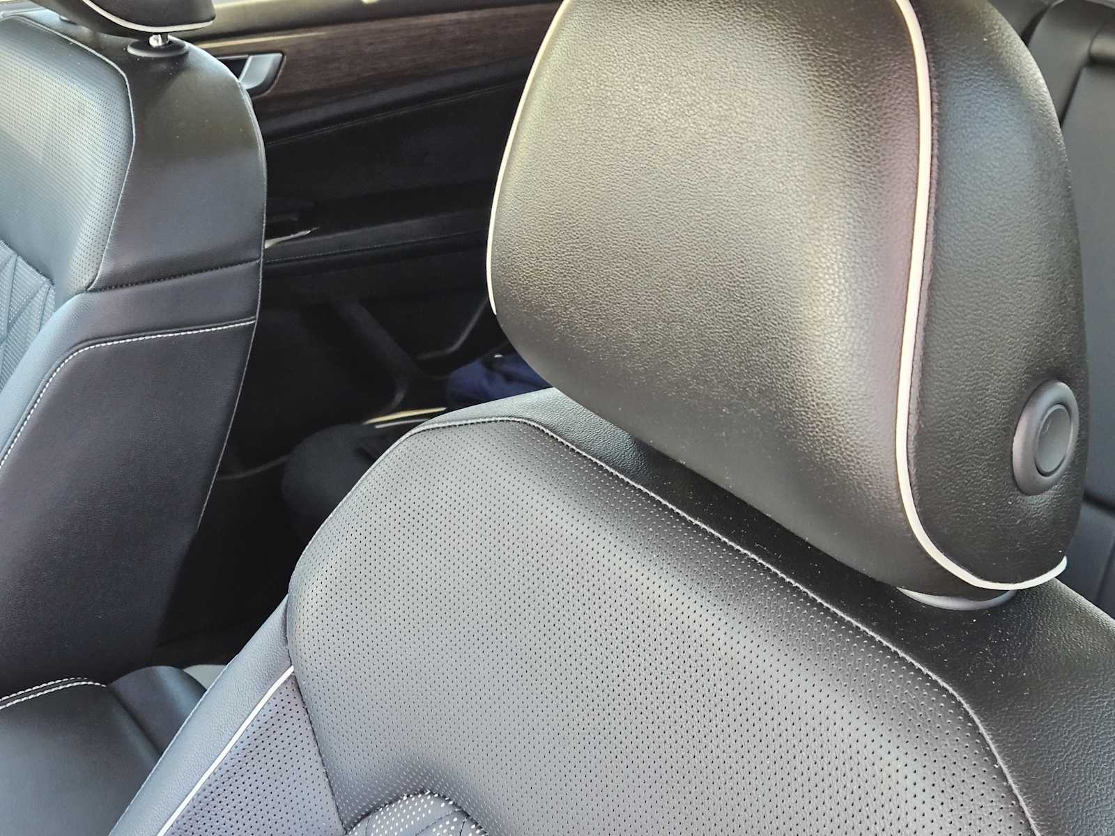 Thumbnail: 2024 Volkswagen Atlas - 16