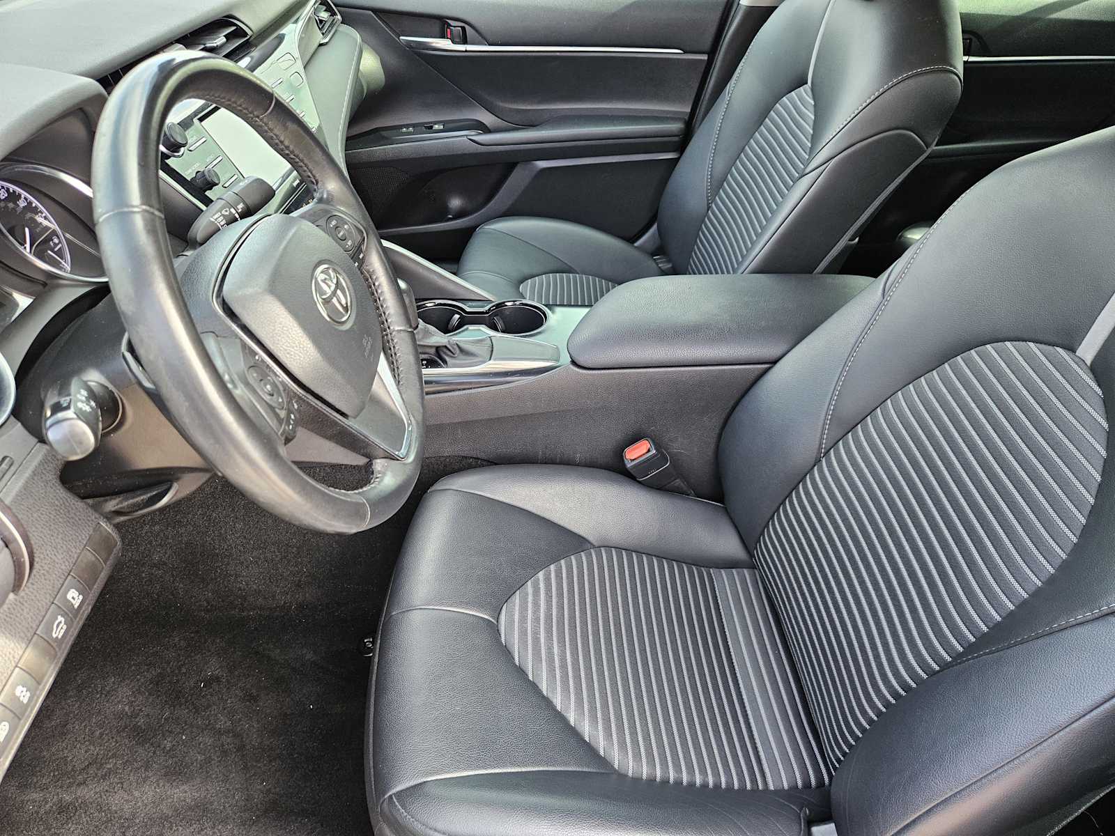 Thumbnail: 2020 Toyota Camry - 13