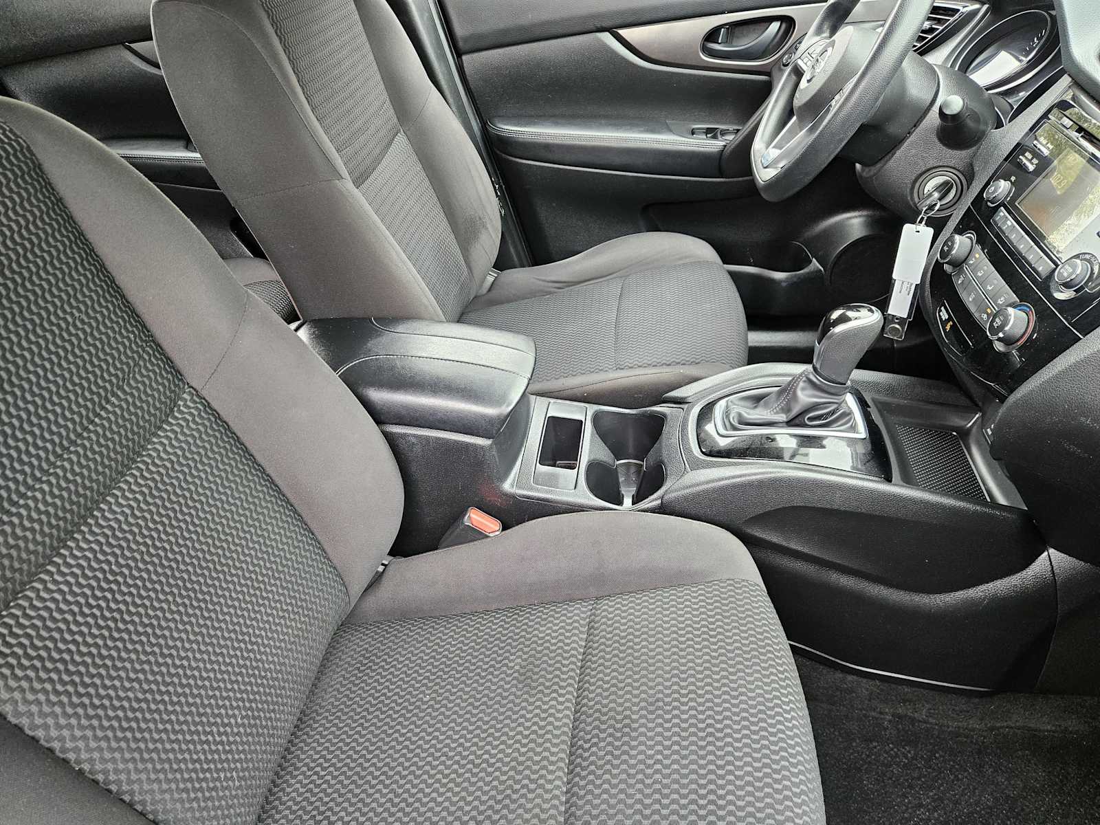 Thumbnail: 2018 Nissan Rogue Sport - 13