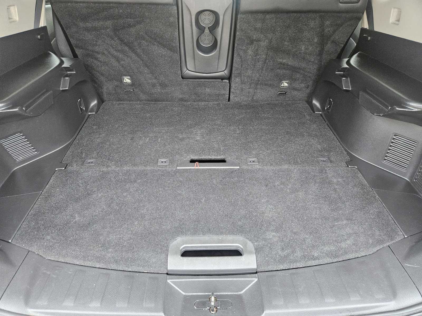 2014 Nissan Rogue SL 31