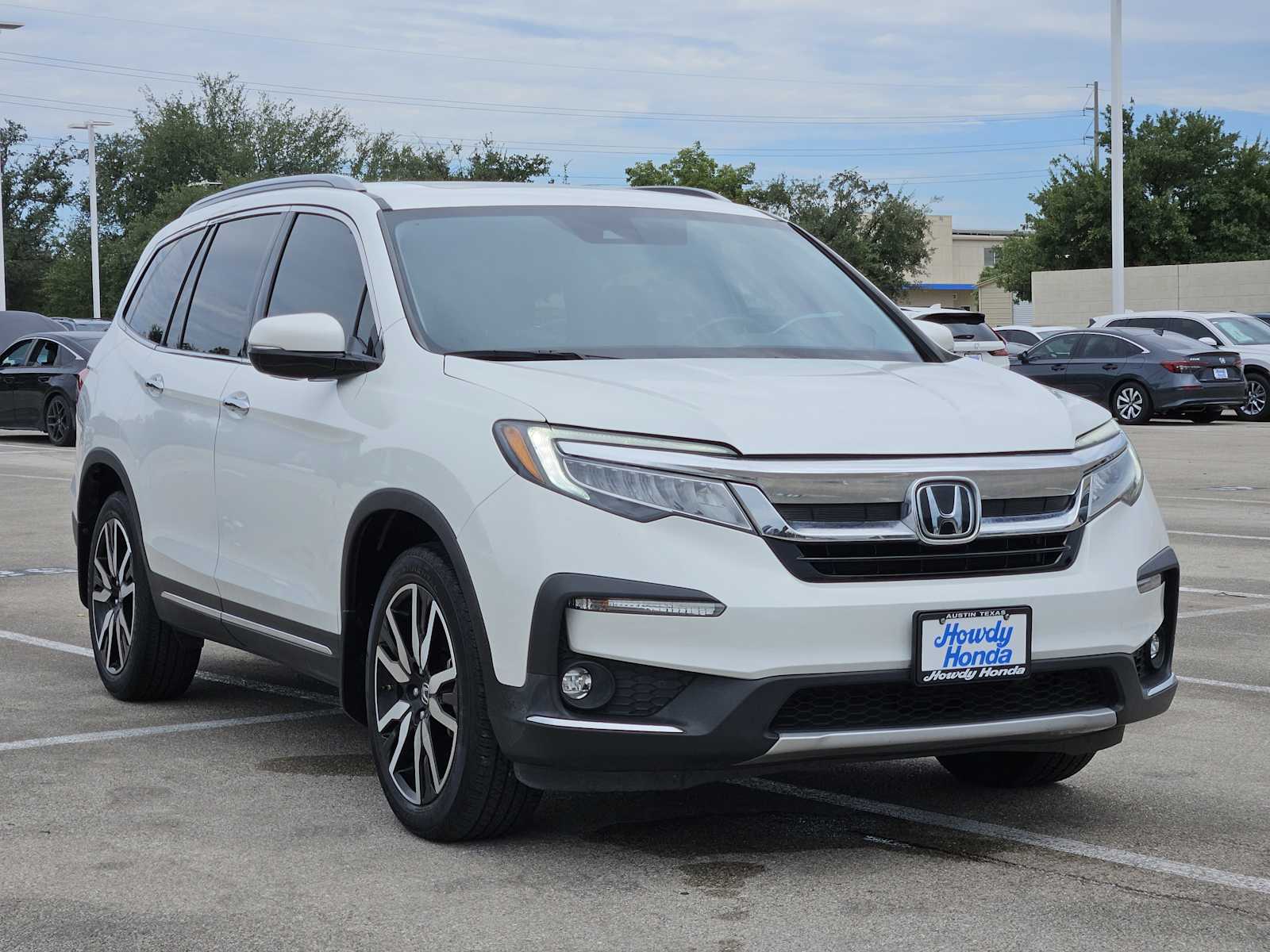 2022 Honda Pilot Touring photo 3