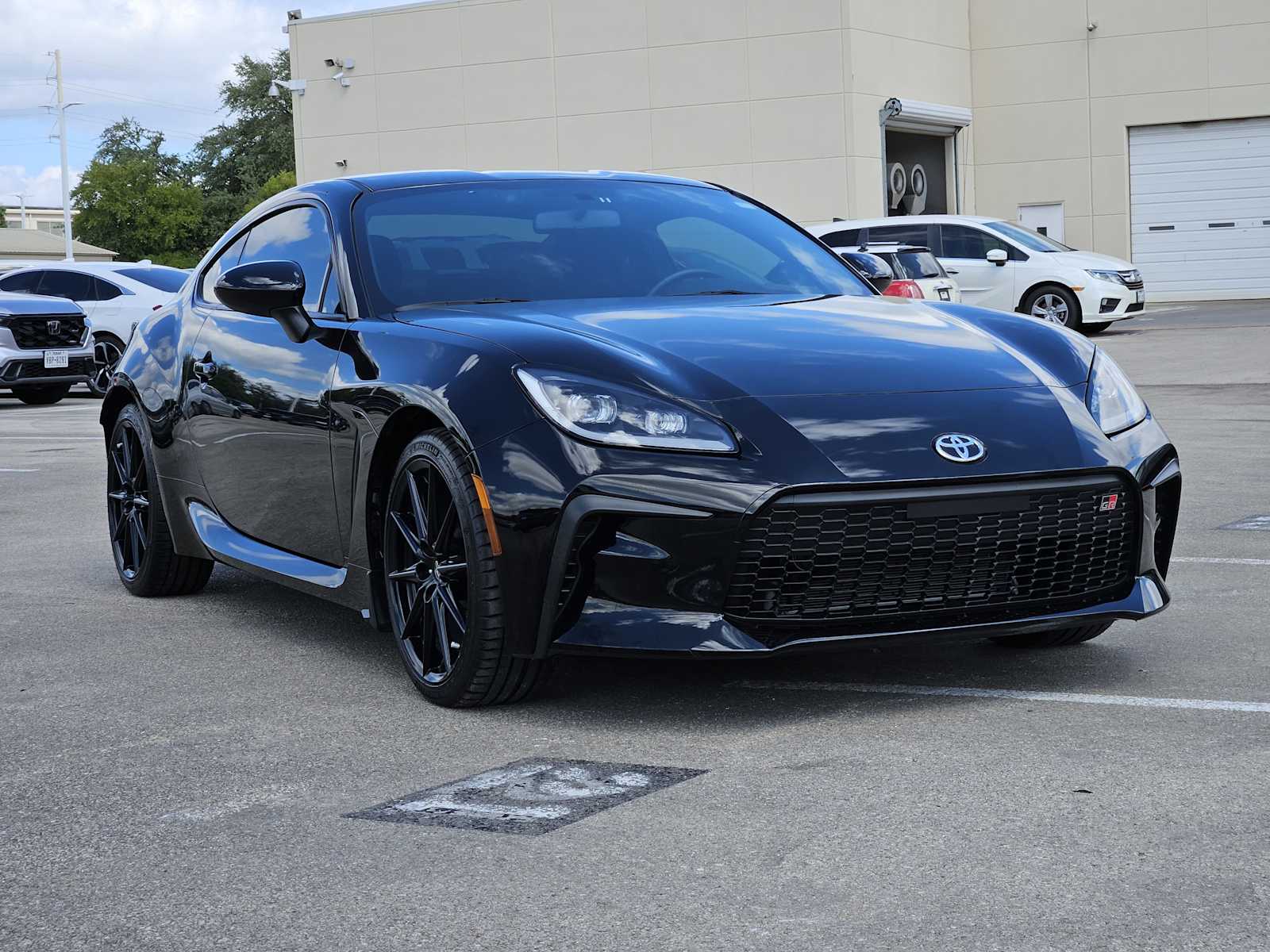 Thumbnail: 2023 Toyota GR86 - 3