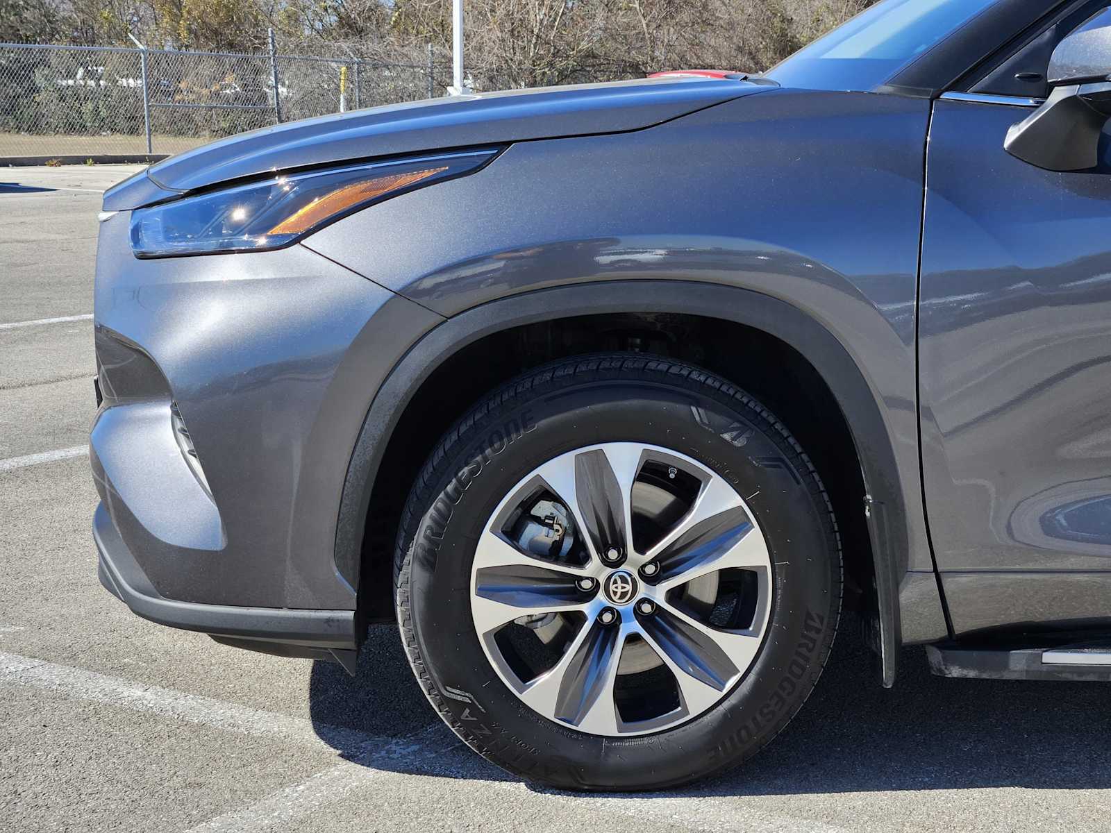 Thumbnail: 2024 Toyota Highlander - 8