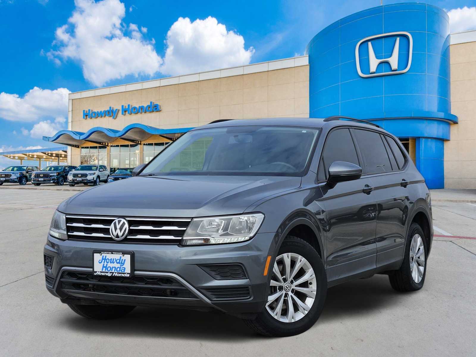 Thumbnail: 2018 Volkswagen Tiguan - 1