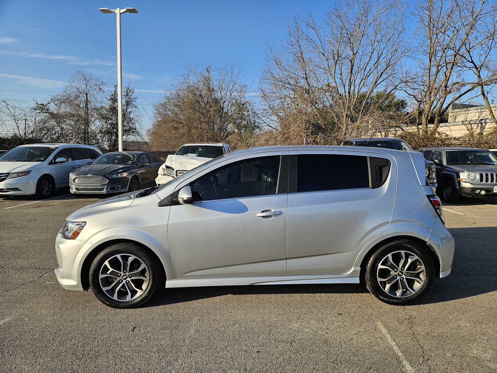 Thumbnail: 2017 Chevrolet Sonic - 4