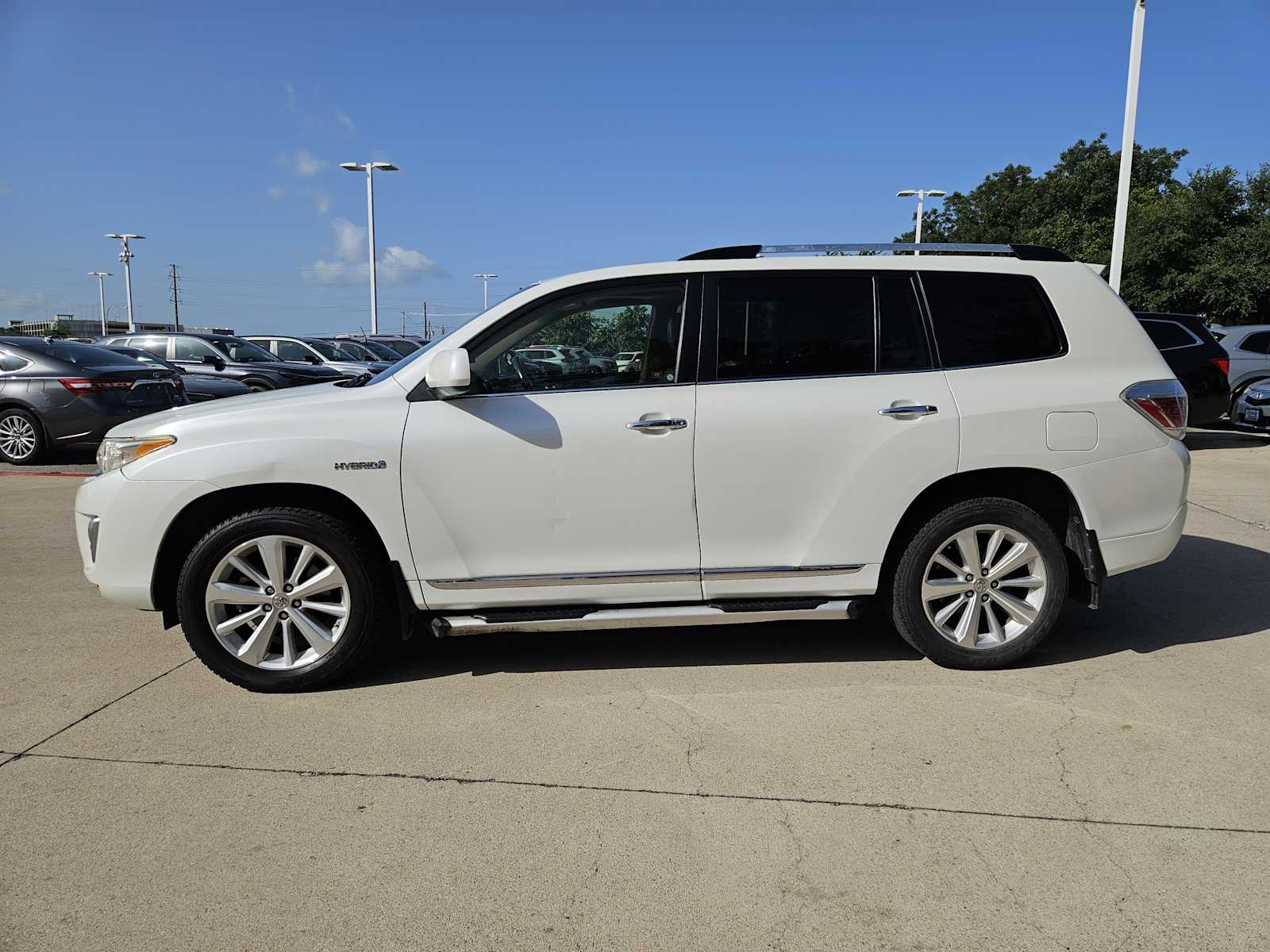 Thumbnail: 2012 Toyota Highlander - 5