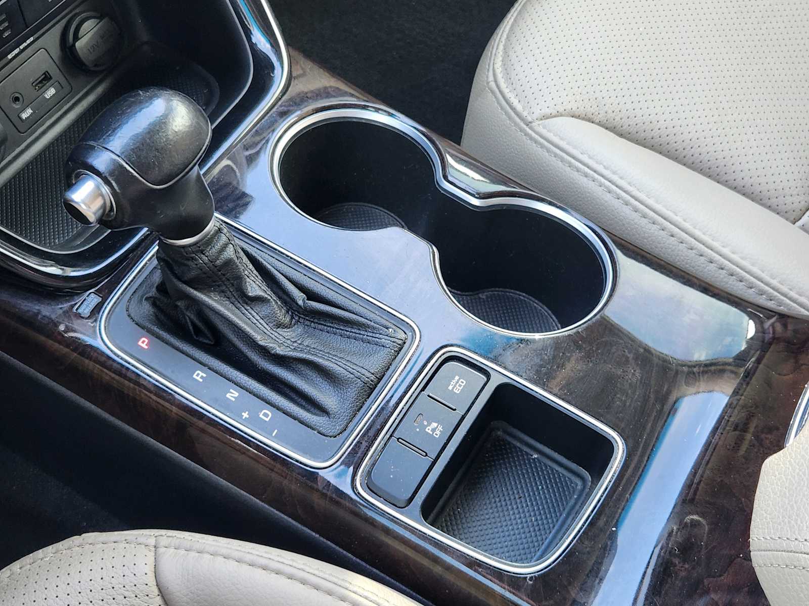 Thumbnail: 2014 Kia Sorento - 20