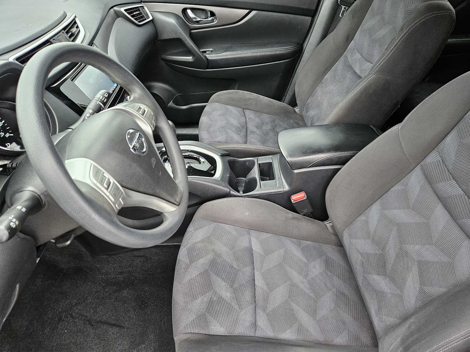 Thumbnail: 2015 Nissan Rogue - 13