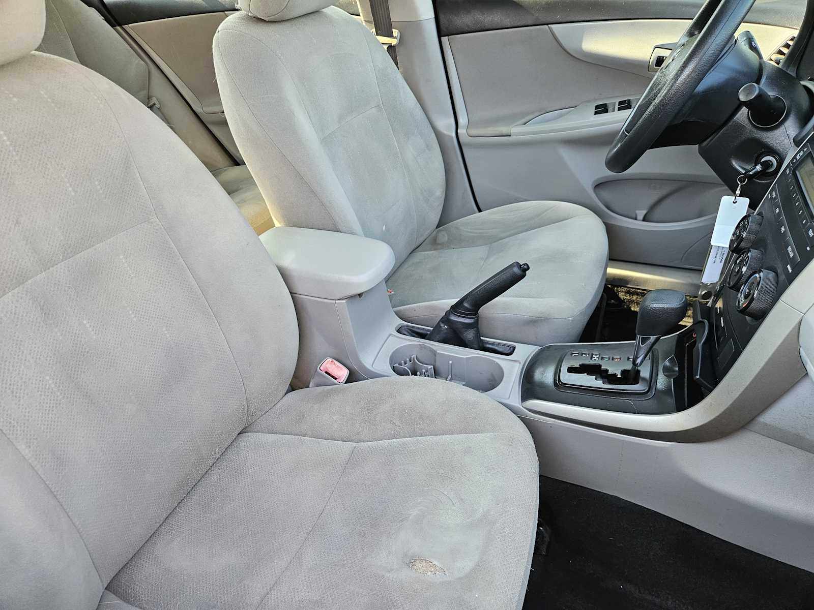 Thumbnail: 2013 Toyota Corolla - 13