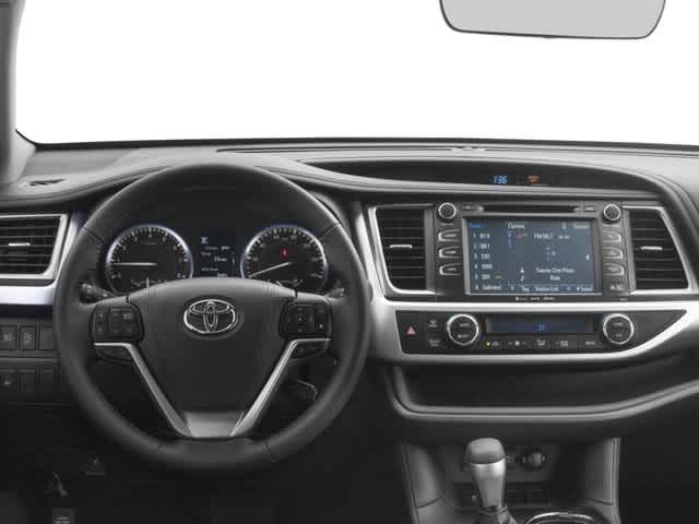 Thumbnail: 2017 Toyota Highlander - 7