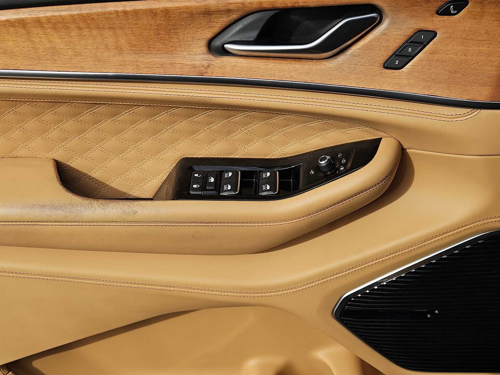 Thumbnail: 2022 Jeep Grand Cherokee L - 22