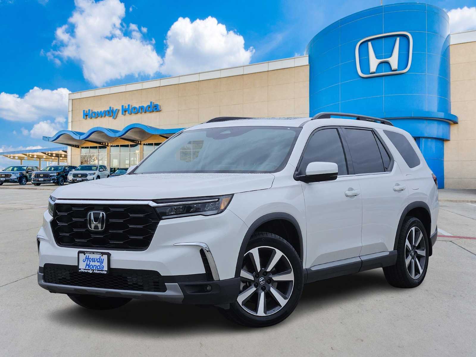 2023 Honda Pilot Touring Hero Image