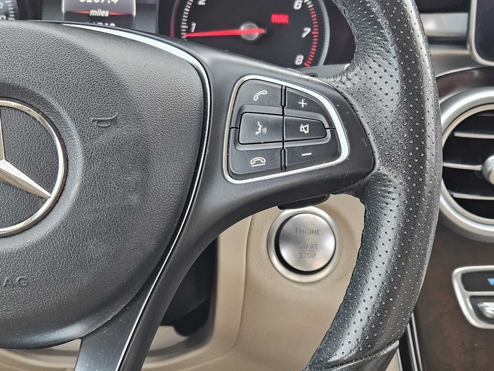 Thumbnail: 2017 Mercedes-Benz GLC - 26