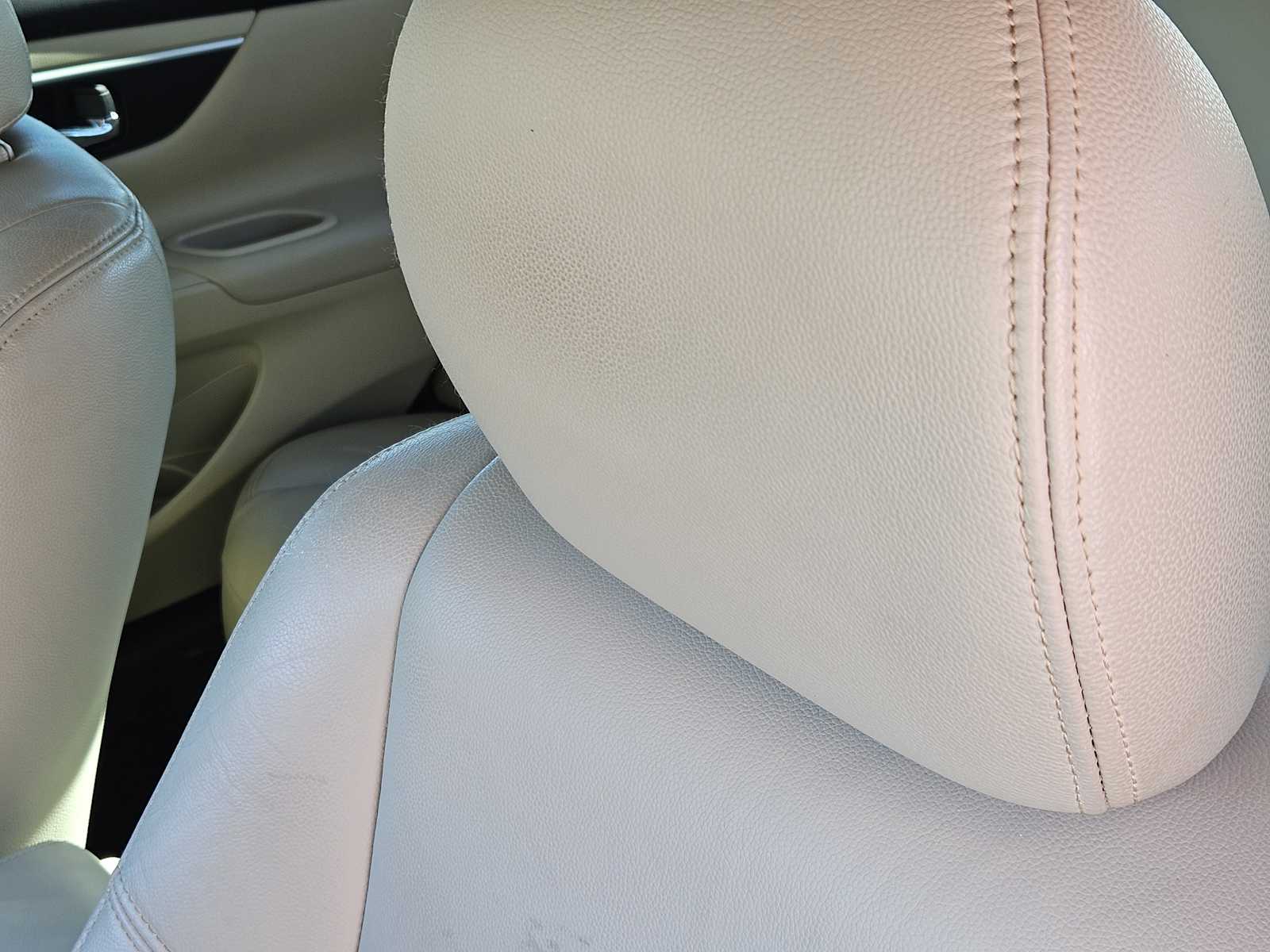 Thumbnail: 2016 Nissan Altima - 15