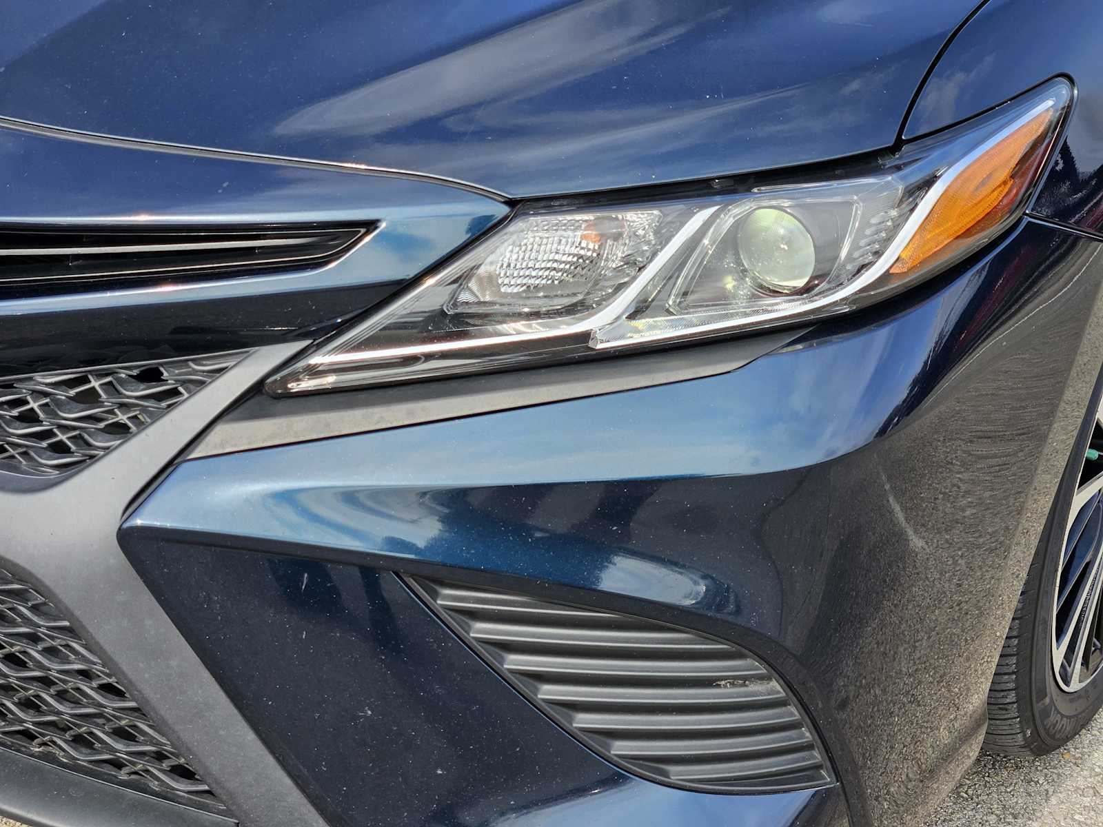 Thumbnail: 2020 Toyota Camry - 7